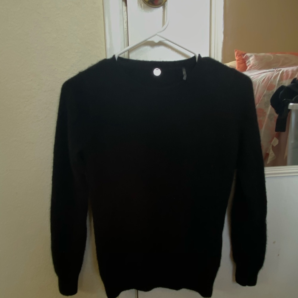Black cashmere sweater